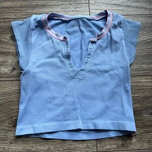 OUT FROM UNDER Seamless Ribbed V-neck Crop Top